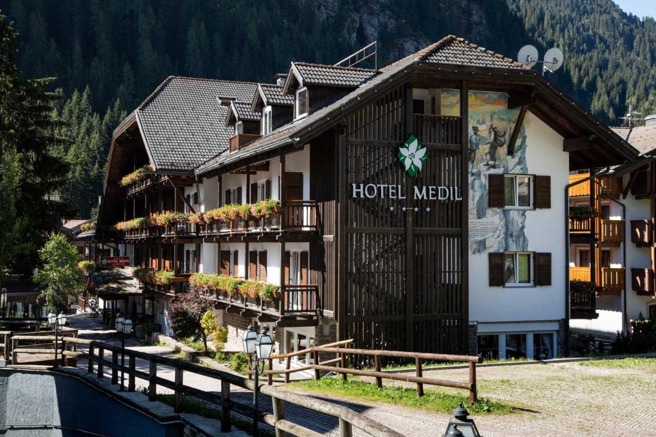 Hotel Medil Campitello di Fassa Exteriér fotografie